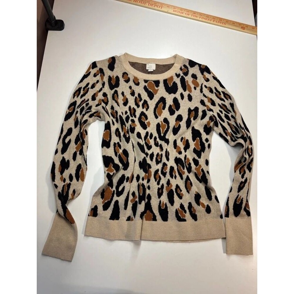 Leopard Print Sweater - Picture 1 of 6